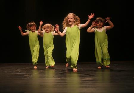 PLESNA REVIJA 09 FOTO LJUBO VUKELIČ